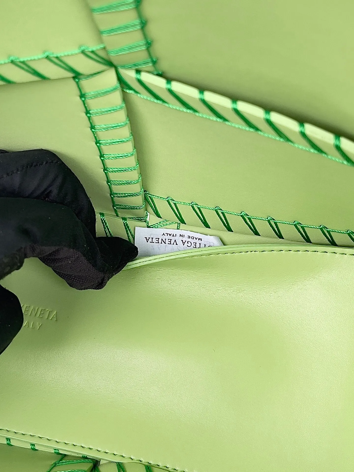 All categories 💚 Authentic bags 💚 BV 2025 new style 𝗕𝗼𝘁𝘁𝗲𝗴𝗮 𝗩𝗲𝗻𝗲𝘁𝗮 Tote bag